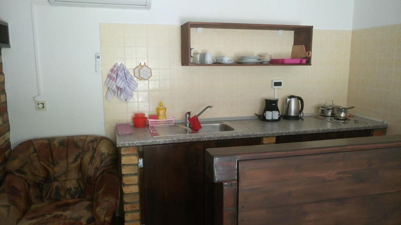 Apartmani Bartulasi Roč Kültér fotó