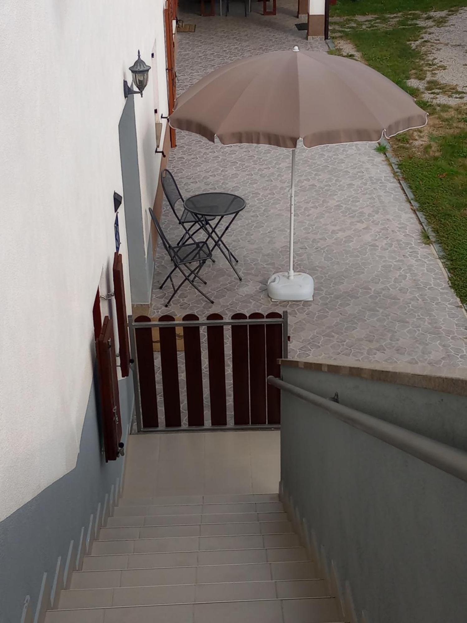 Apartmani Bartulasi Roč Kültér fotó