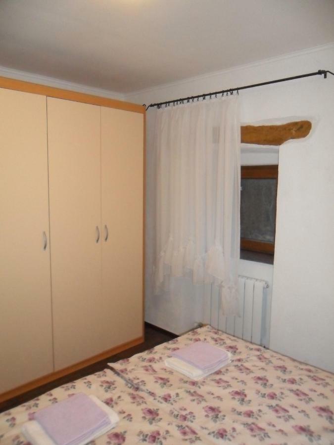 Apartmani Bartulasi Roč Kültér fotó